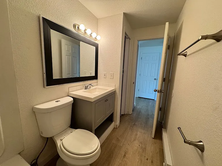 Main Fourplex — Photo 7