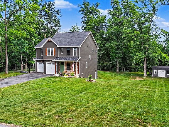 4th image of 826 Sandbank Rd