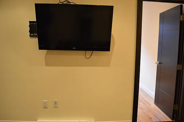 Rented by CoSo Apartments | media 36