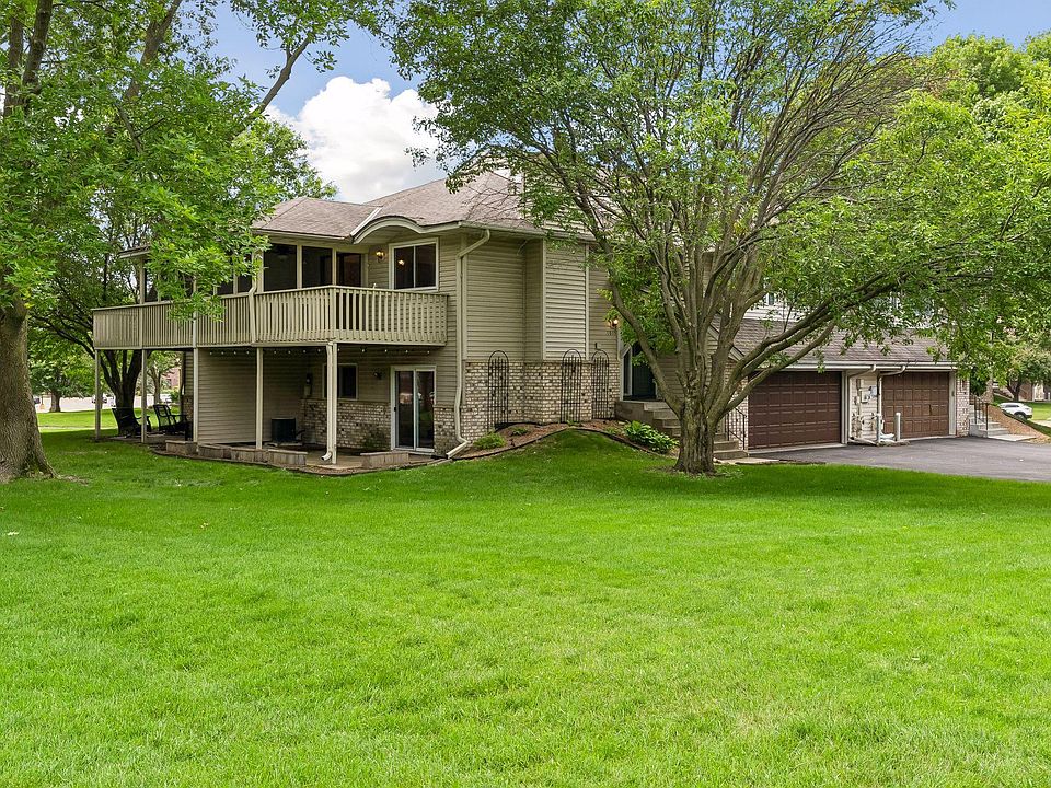 1st image of 1015 Aston Cir