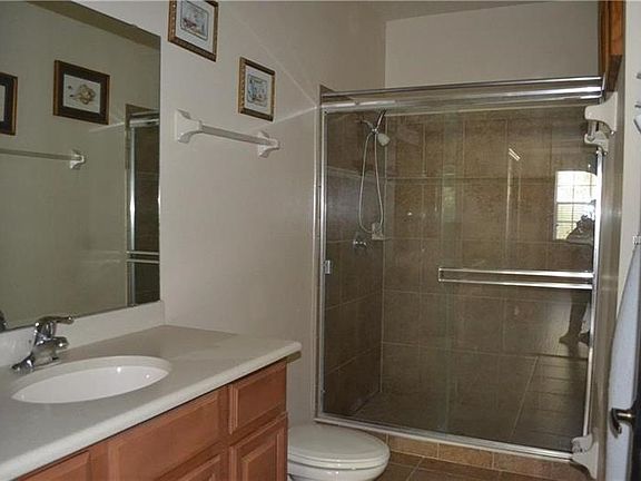 4th image of 2734 Oakwater Dr