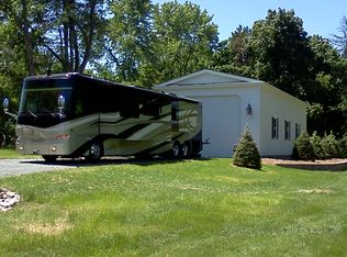 21603 W Lakeview Pkwy, Mundelein, IL 60060