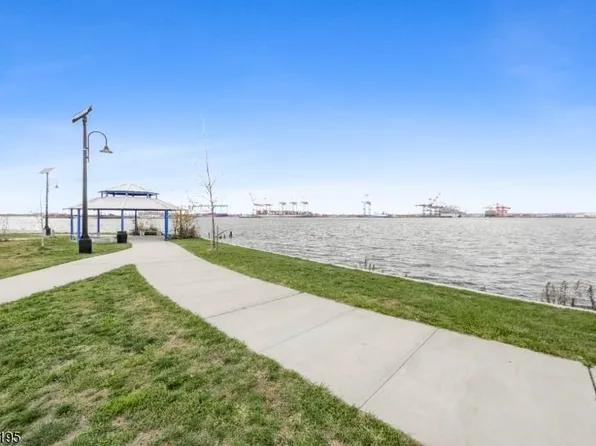 190 West 24th Street image 16 of 21