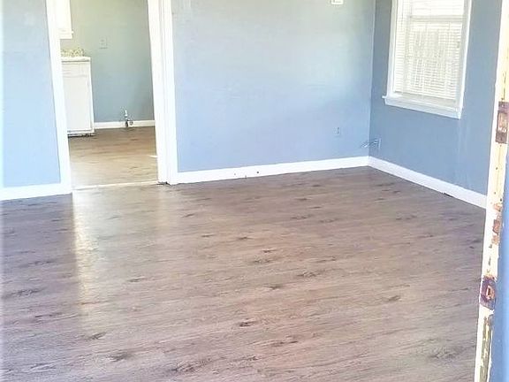 3rd image of 2035 63rd St