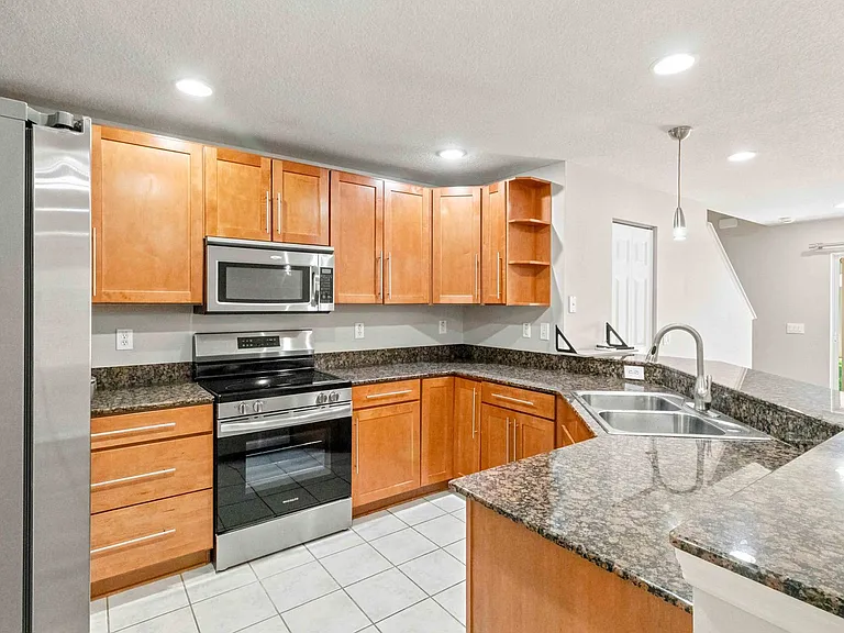 2947 Royal Tuscan Ln — Photo 3