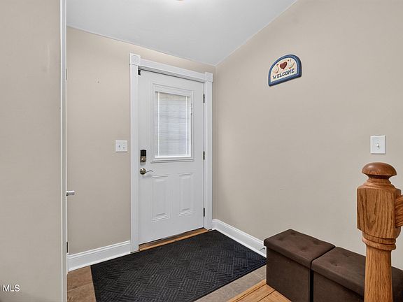 4th image of 34 Pepperbush Place