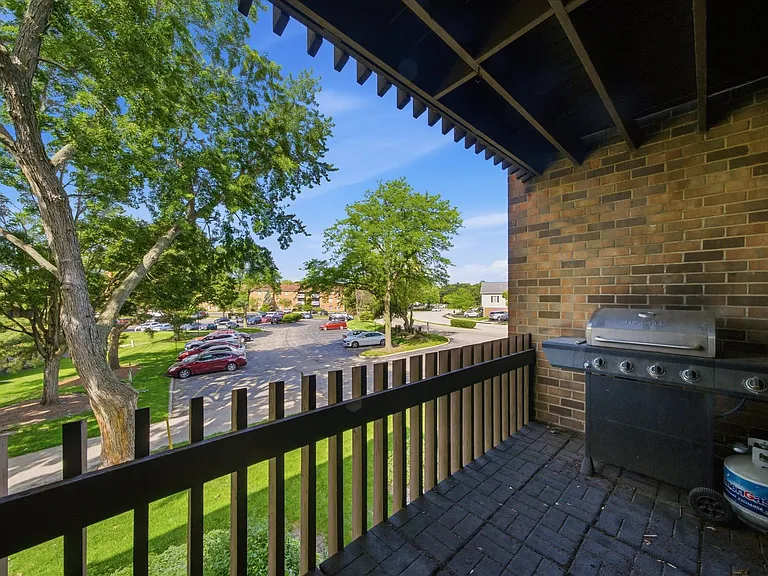 1100 E Randville Dr #203 — Photo 28