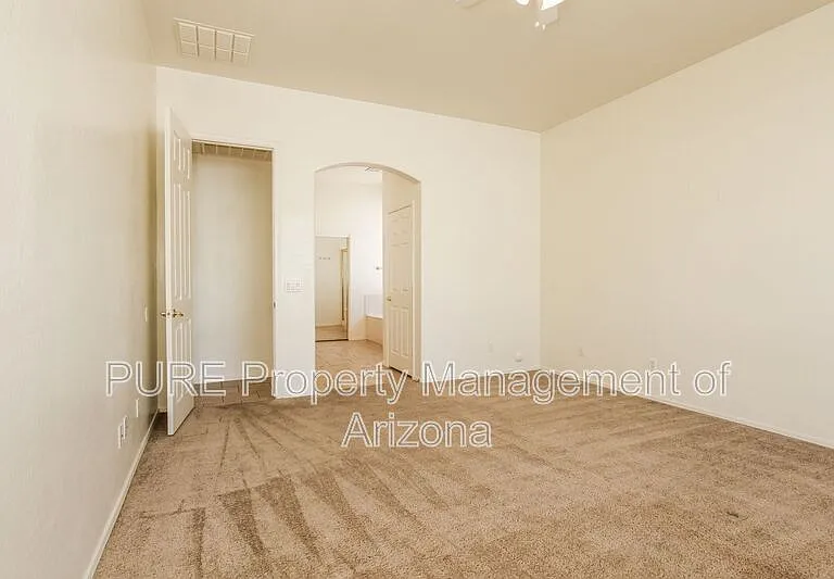 8752 W Frier Dr — Photo 7