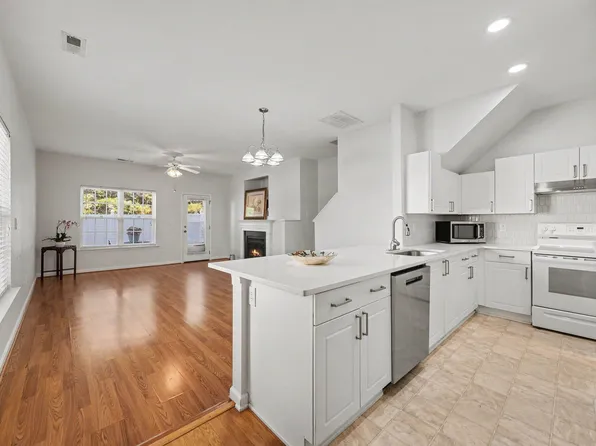 1016 Hadel Pl, Knightdale, NC 27545