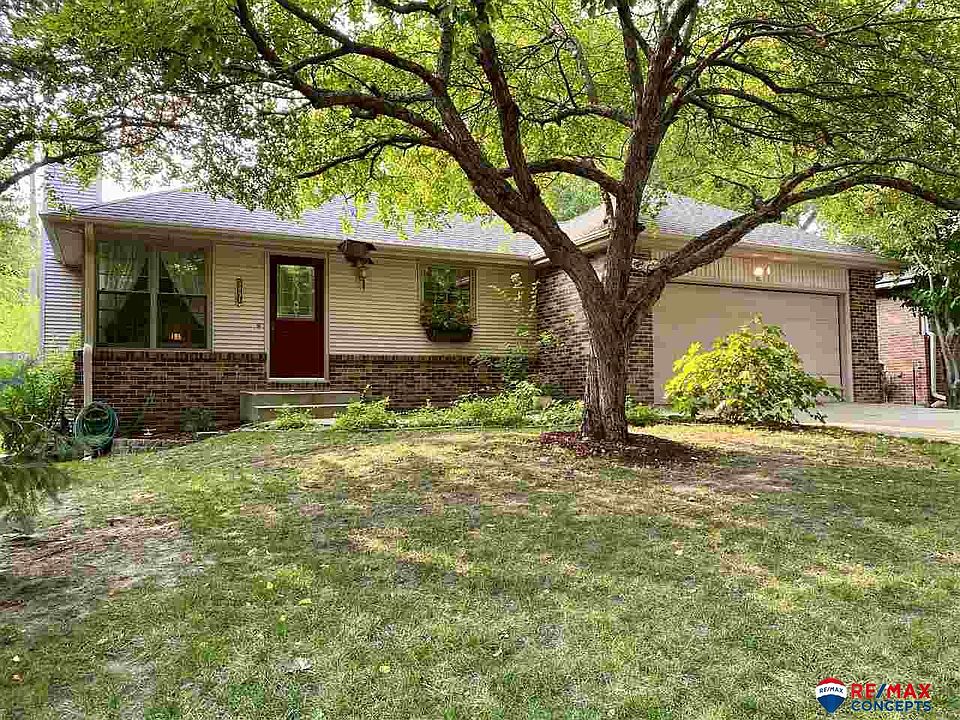 1st image of 3831 Paxton Dr