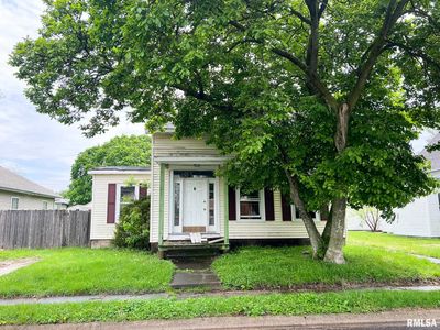 111 S Elm St, Washington, IL, 61571