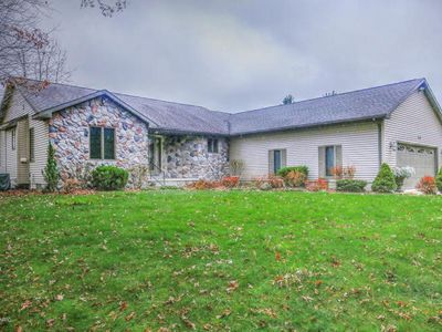 9007 Longview Dr, Stanwood, MI, 49346