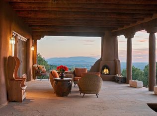 1054 Sierra Del Norte, Santa Fe, NM 87501