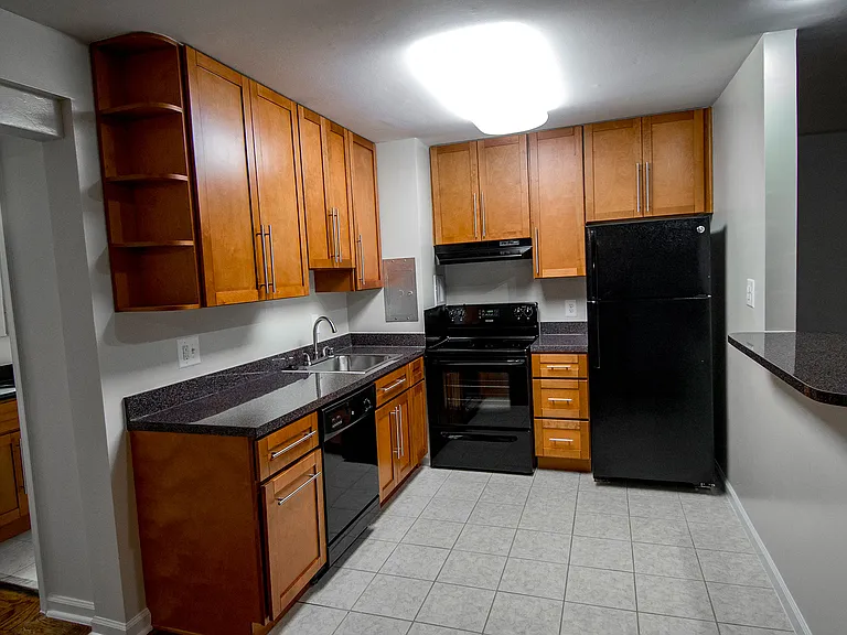 Heritage Park Apartments — Photo 82