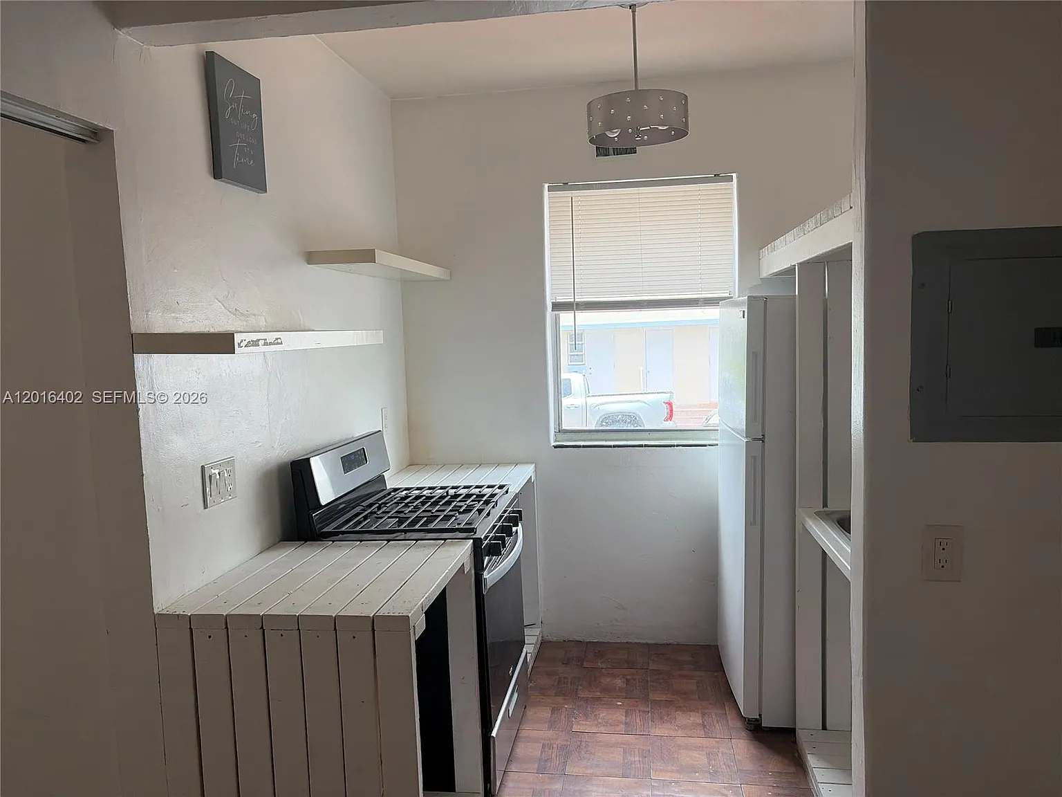 The Coronet Condo — Photo 4