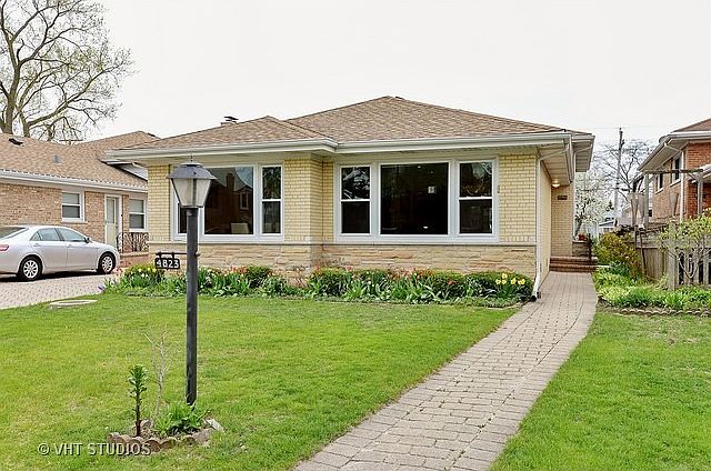 1st image of 4823 W Jarvis Ave