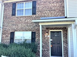 27 Wolf Creek Ln, Lillington, NC 27546