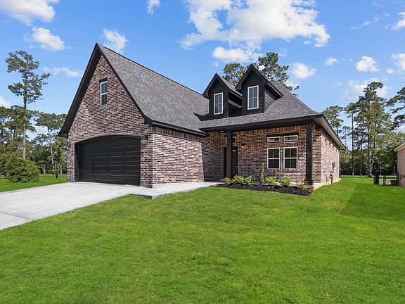 3rd image of 280 Idylwild Dr