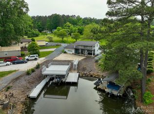 103 Curran Point Dr, Norwood, NC 28128