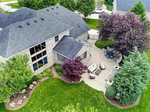 3rd image of 1604 Wisteria Way