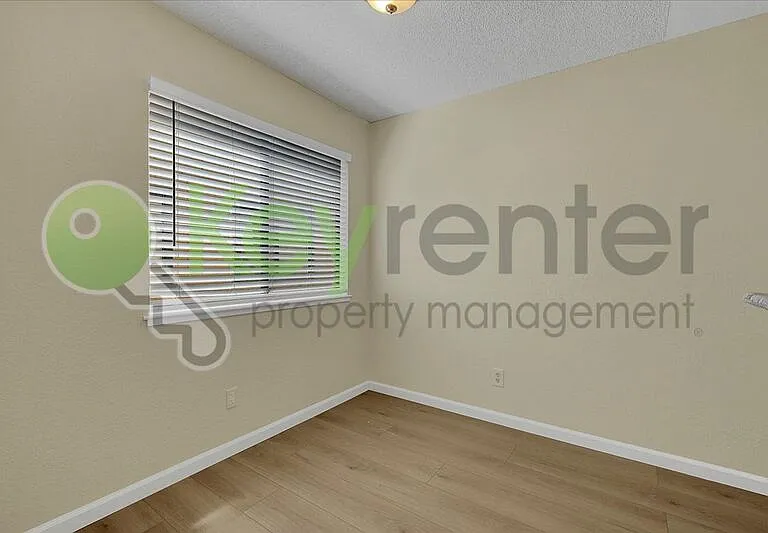 600 Del Verde Cir #2 — Photo 7