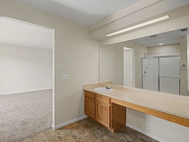 21390 E 48th Pl — Photo 18