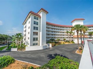 601 N McDonald St APT 2, Mount Dora, FL 32757
