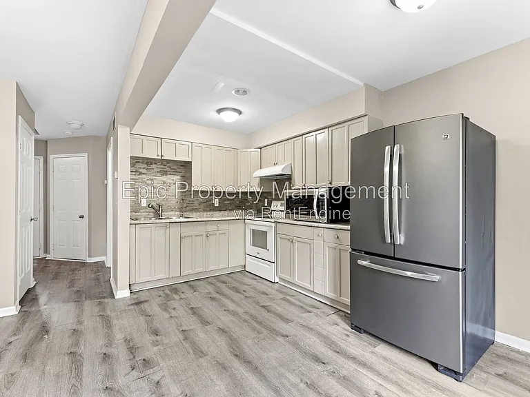 473 N Hix Rd #473 — Photo 2