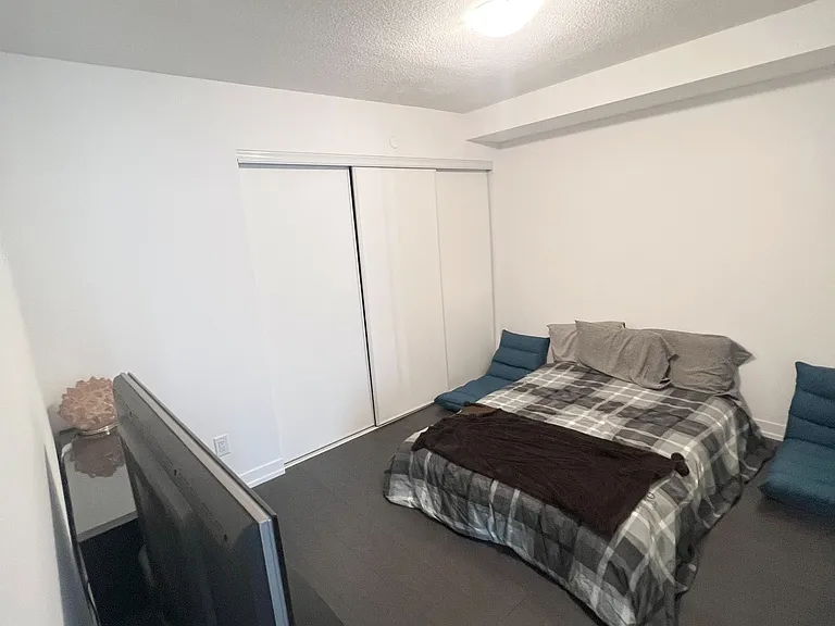 219 Dundas St E #801 — Photo 16
