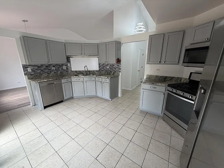 2354 Nantucket Ln — Photo 7