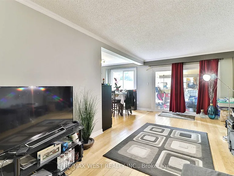 2354 Gareth Rd #MAIN — Photo 3