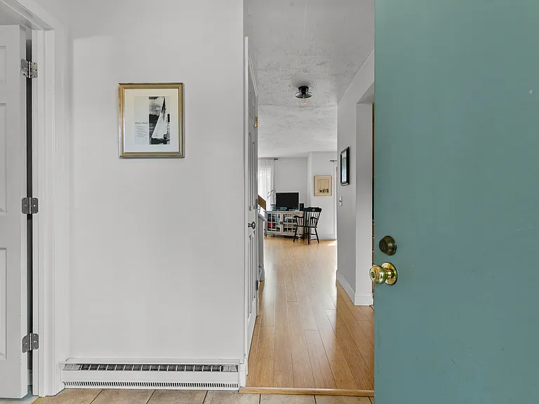 226 Fishing Cove Rd — Photo 16