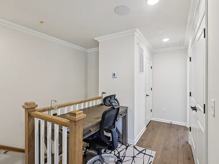 21 Dahlia Dr — Photo 13