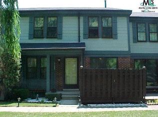 31393 N Willow Ct, Warren, MI 48093