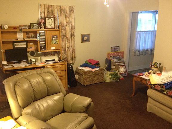 5th image of 909 Cleveland Dr