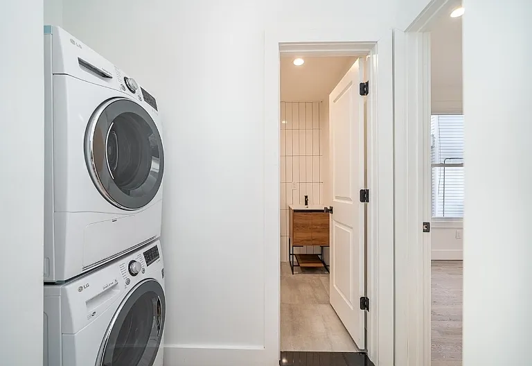 68 Lafayette St #1E — Photo 8
