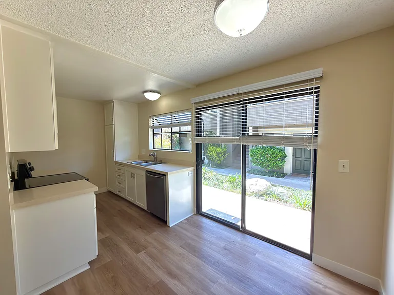 343 Streamwood — Photo 6