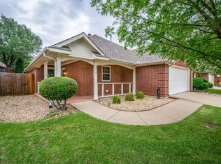 2316 Clermont Ln, Denton, TX 76205