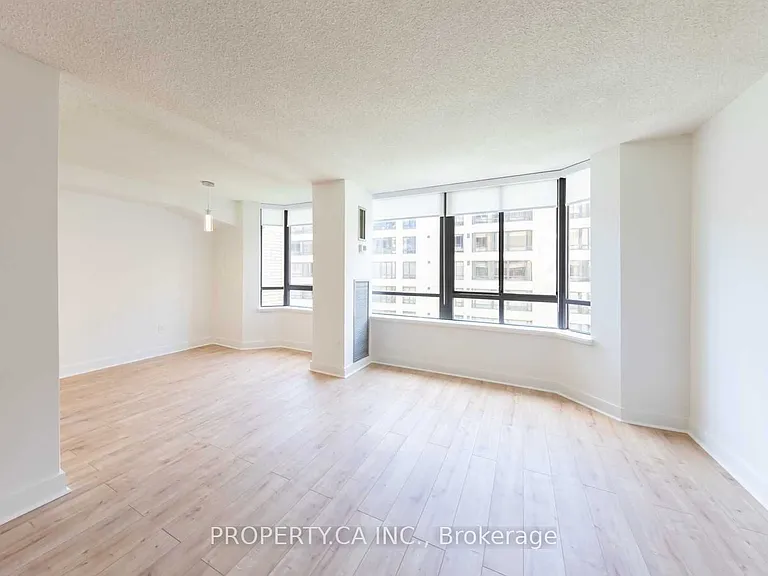 280 Simcoe St #705A — Photo 9