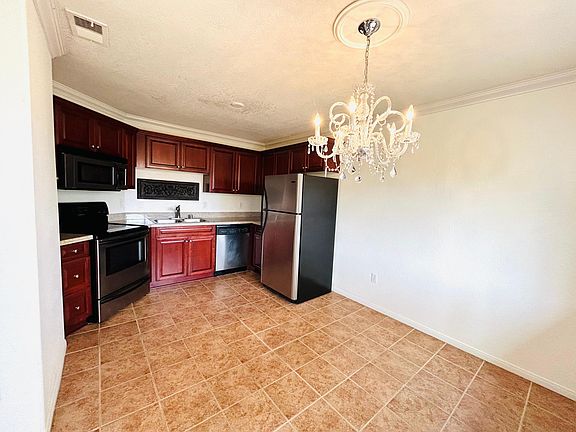 2nd image of 3533 Paseo De Elenita Unit 196