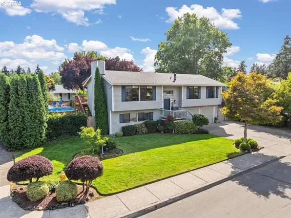 2888 SE Cornutt St, Hillsboro, OR 97123