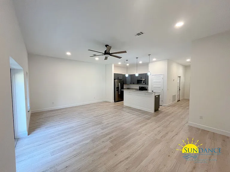 1747 Hopper St — Photo 6