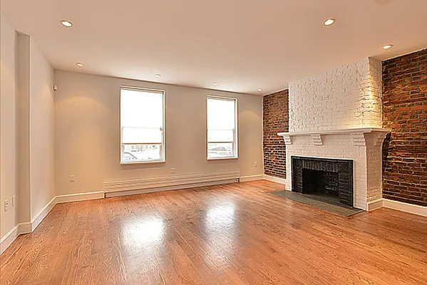 Rented by REAL New York | media 27
