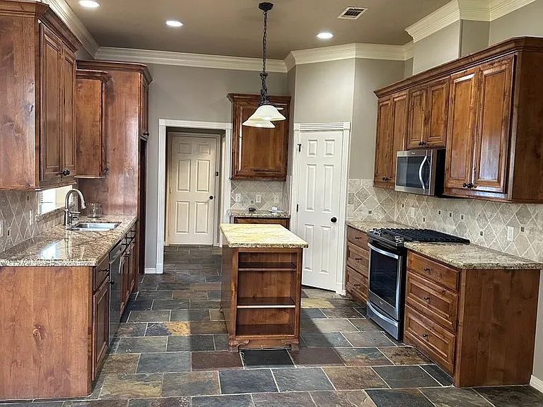4413 Hearst Ct — Photo 9