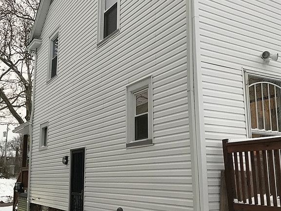 2nd image of 3808 E 154th St
