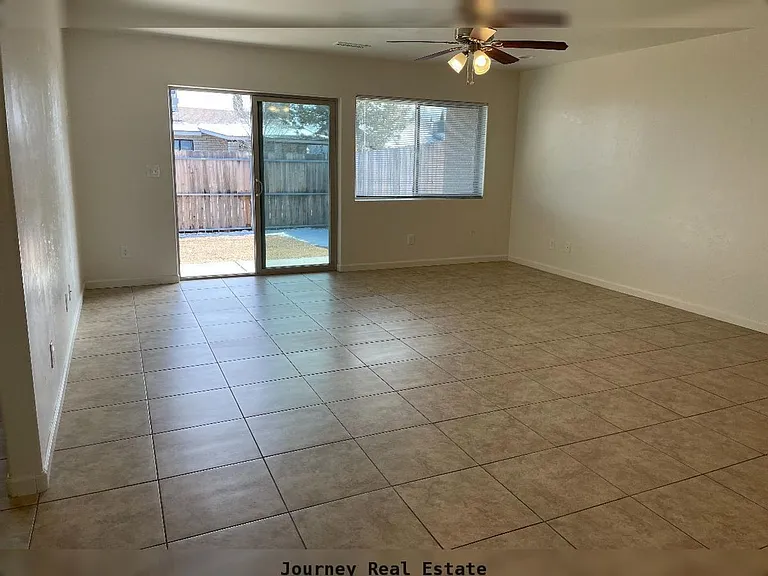 4469 N Miner Rd — Photo 4