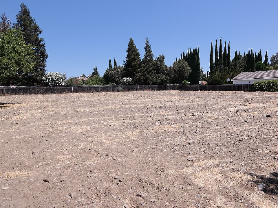 1st image of 545 Buena Tierra Dr