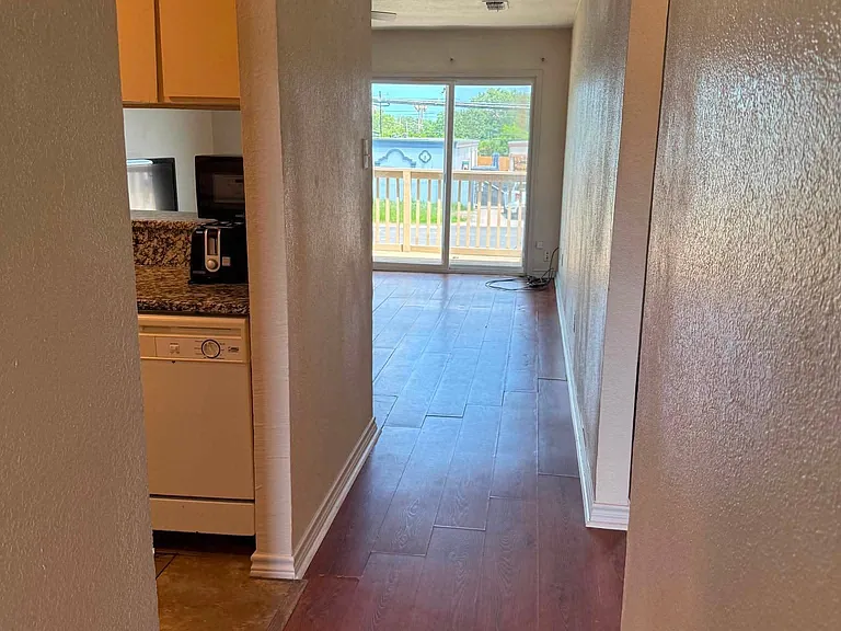 901 Quetzal St #4 — Photo 8