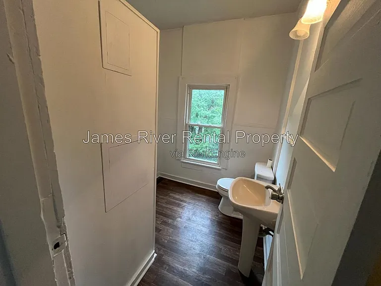 1601 Union St — Photo 14