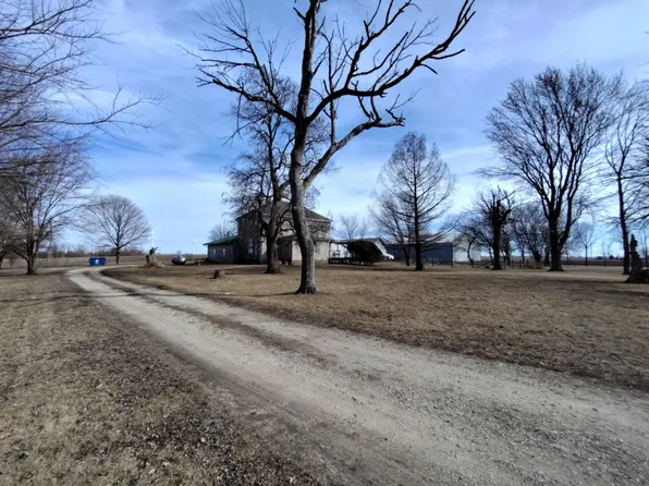 2174 E 23rd Rd, Grand Ridge, IL 61325